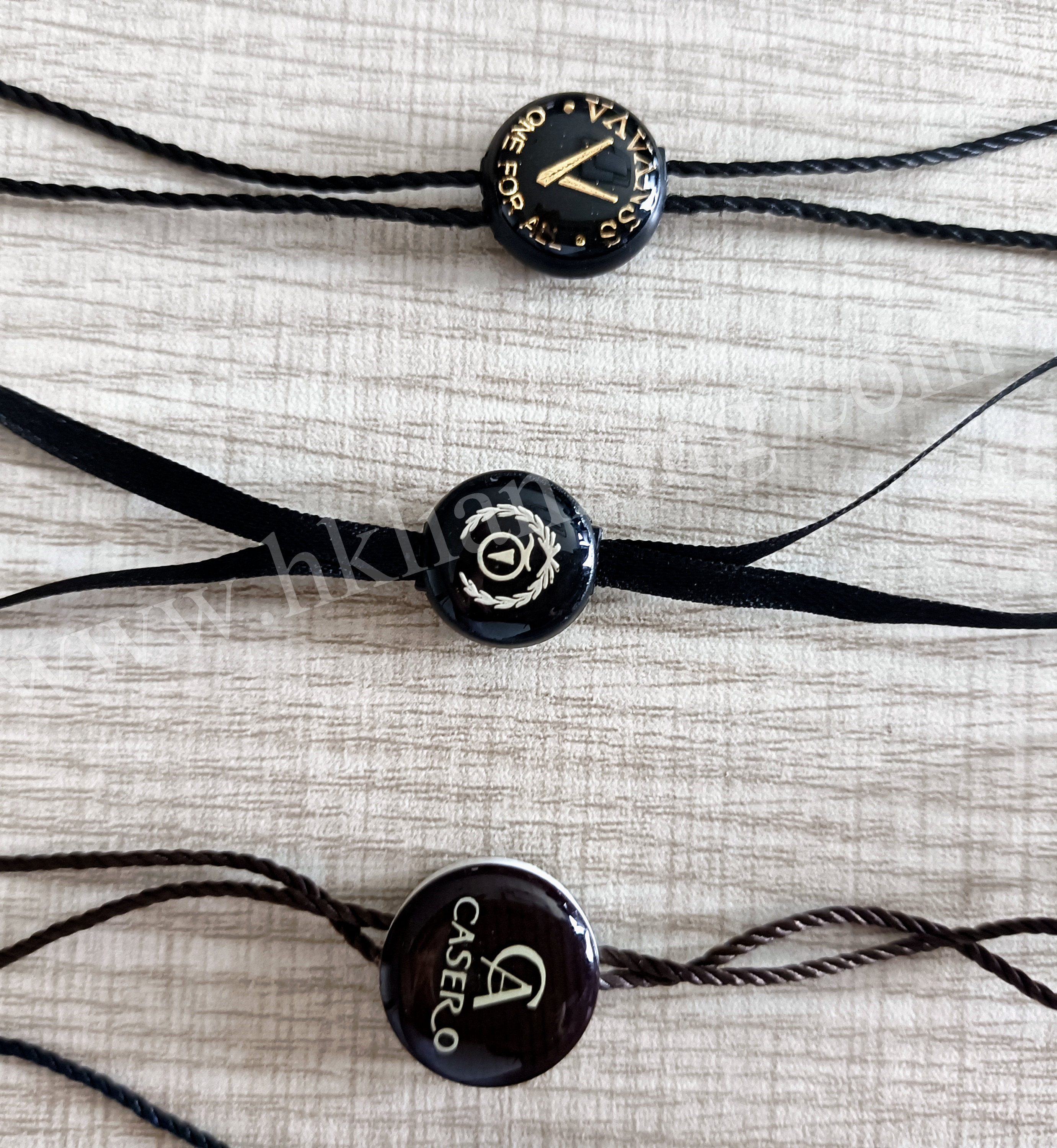 Garment Seal-02